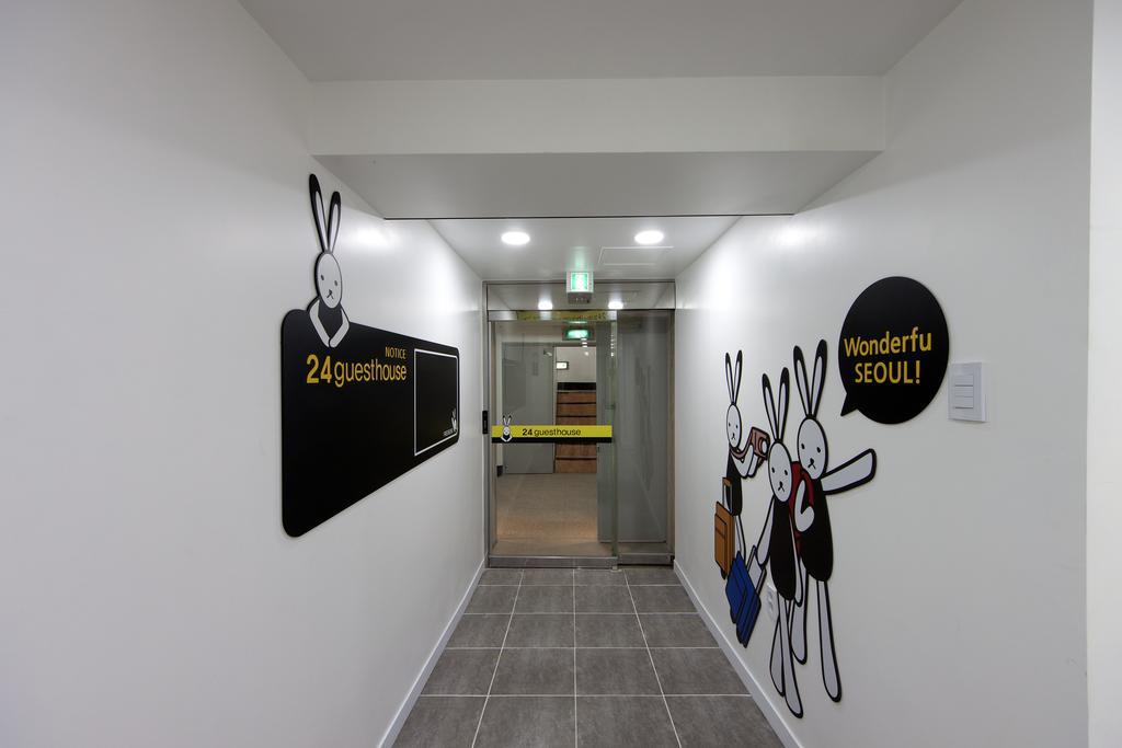 24 Guesthouse Myeongdong Town Séoul Extérieur photo