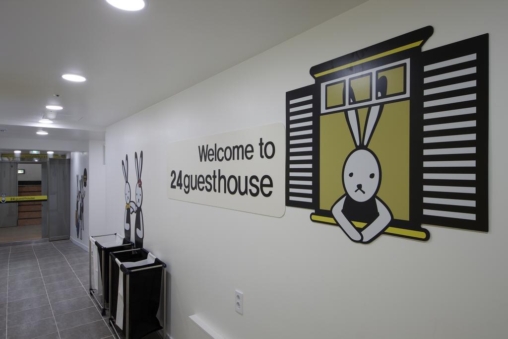 24 Guesthouse Myeongdong Town Séoul Extérieur photo